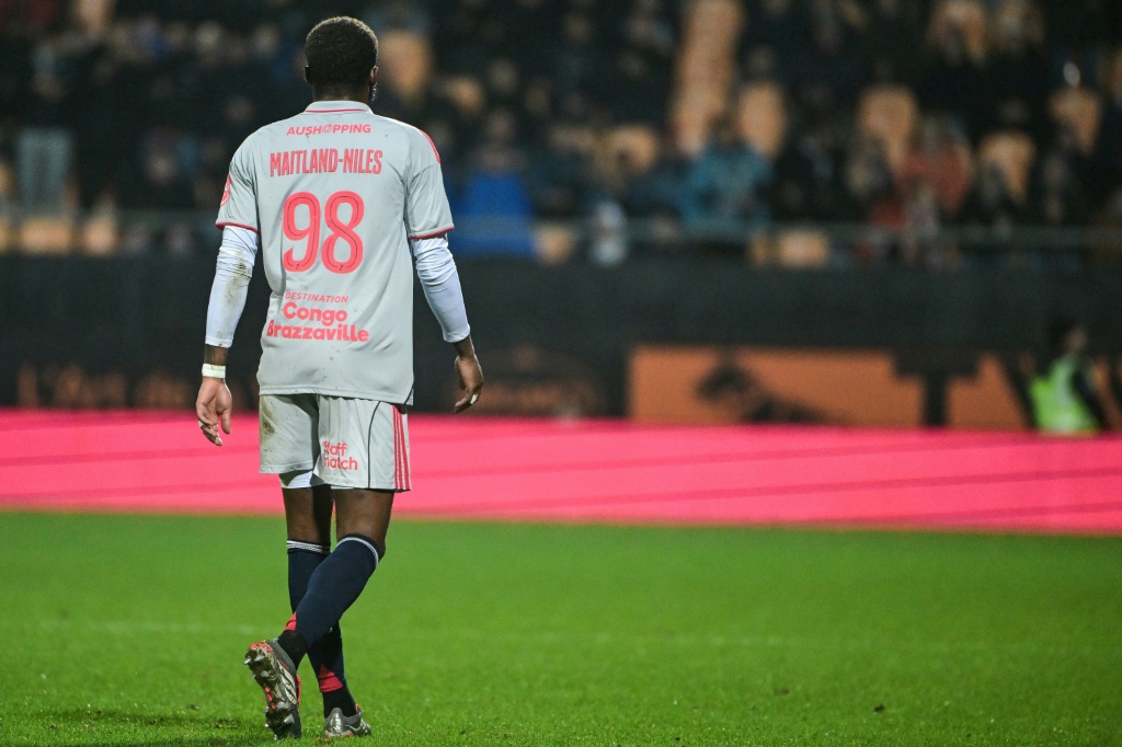 Lyon lijdt nederlaag in Ligue 1 bij Lorient en crisis bij Nice verslechtert