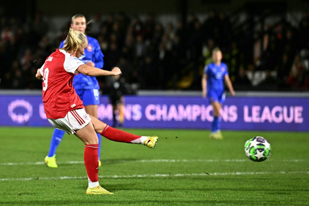 Arsenal si zajistil postup do play off Ligy mistrů UEFA žen