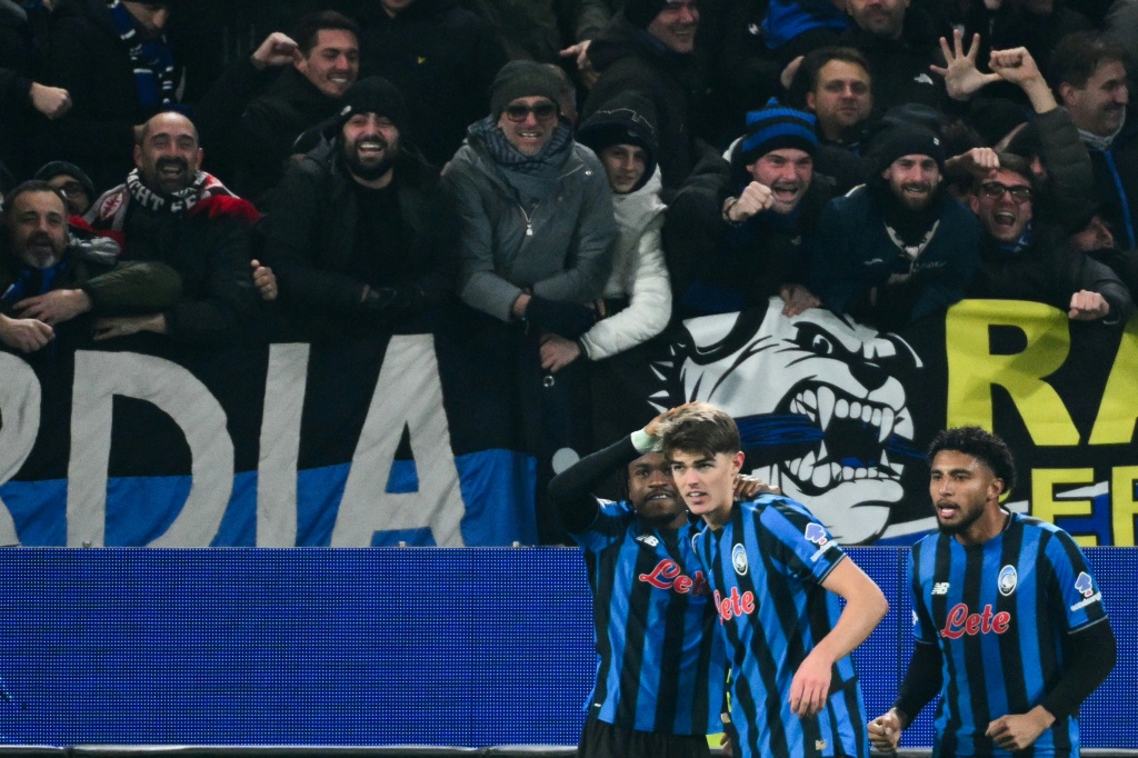 Atalanta derrota Chelsea por 2-1 em reviravolta e sobe para o Top 8 da Liga dos Campeões