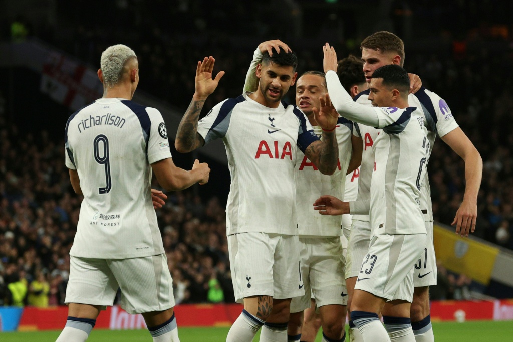 Tottenham vence Slavia Praga (3-0) e fica mais perto das oitavas da Champions