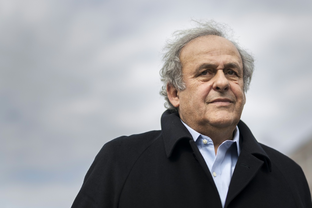 Platini acusa três antigos dirigentes da FIFA de difamação