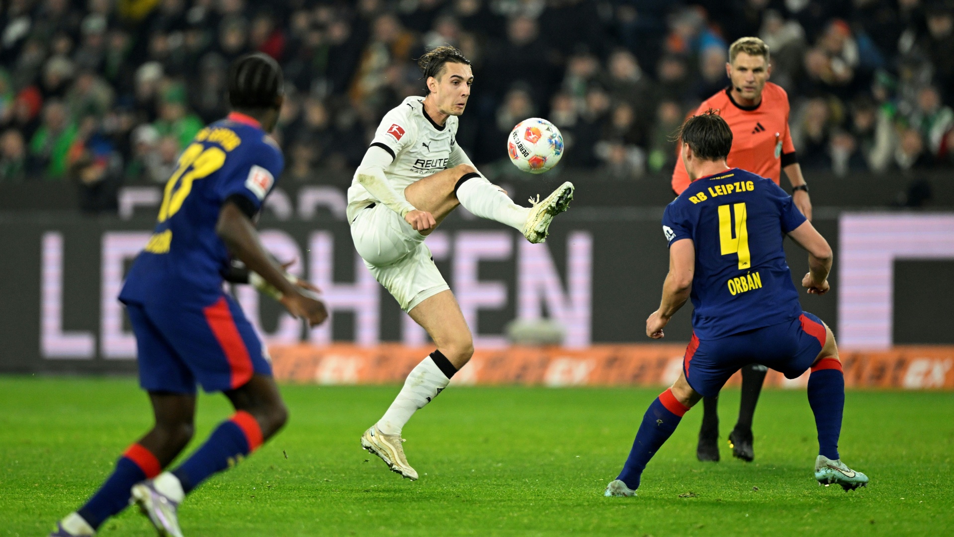 Borussia Mönchengladbach startet gegen Wolfsburg ohne Neuhaus und Honorat