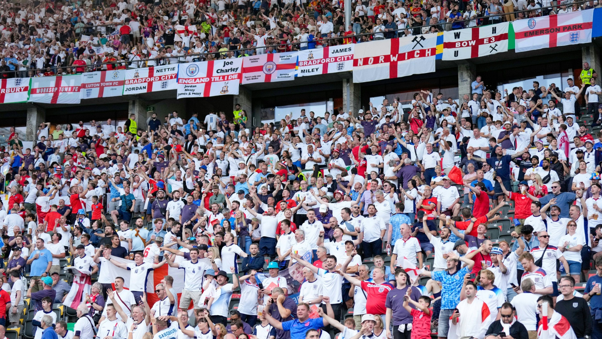 "Skandalös": Britische Fans protestieren gegen Preise für die WM