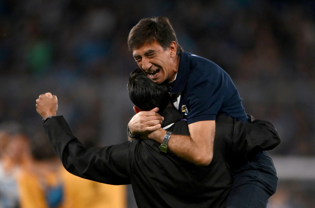 Racing contra Estudiantes: un equipo con aura copera y un rebelde en la lucha por el campeonato argentino