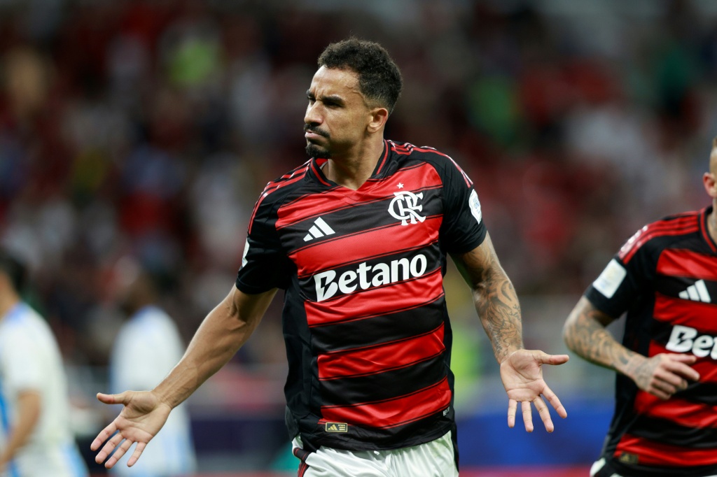Remates de cabeza y táctica: las jugadas a balón parado dominan en el Flamengo