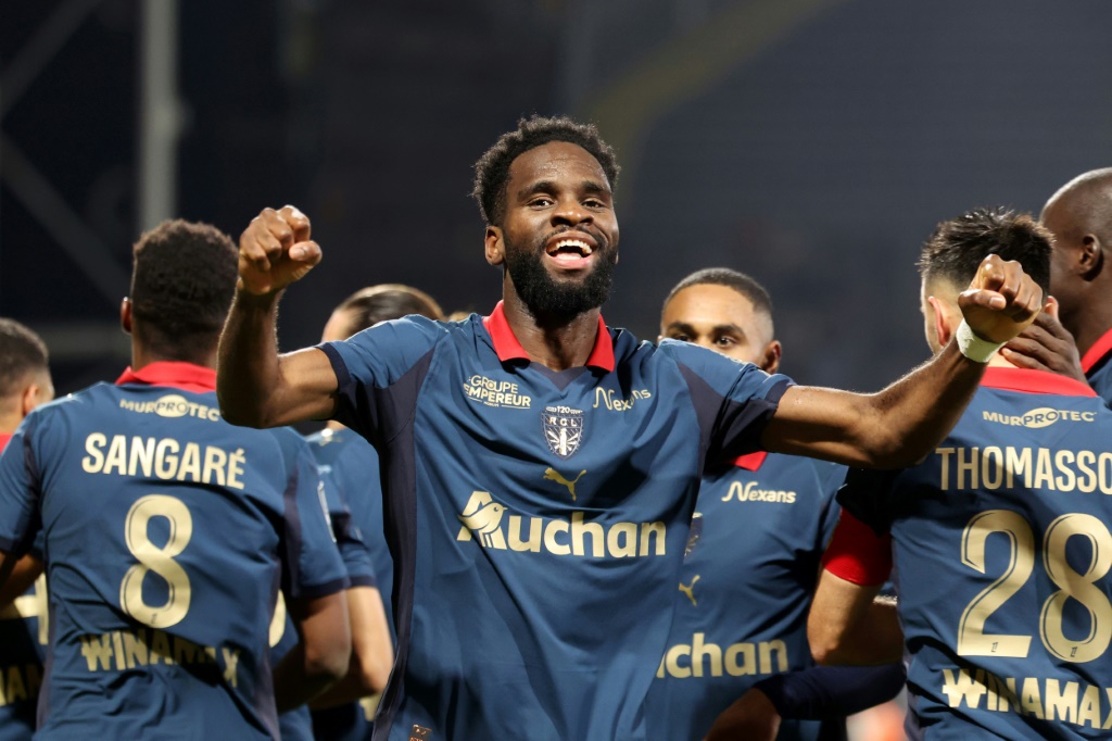 Lens cerrará 2025 en lo más alto por delante del PSG Marsella logra victoria ajustada frente al Mónaco