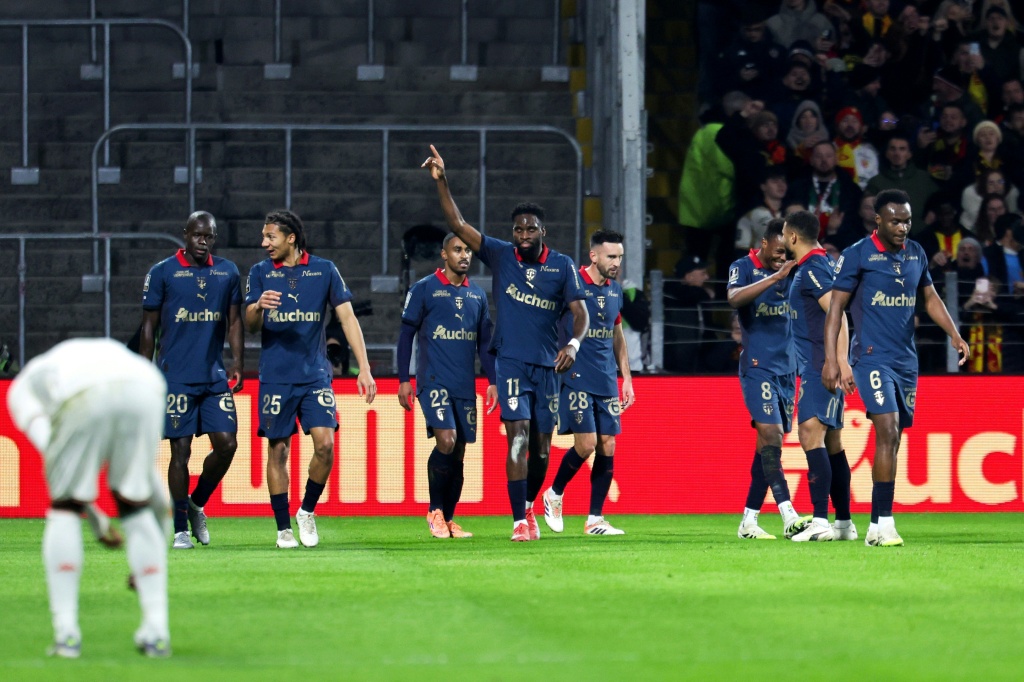 Ligue 1: Lens boucle 2025 en leader, l'OM l'OL et Lille concluent positivement