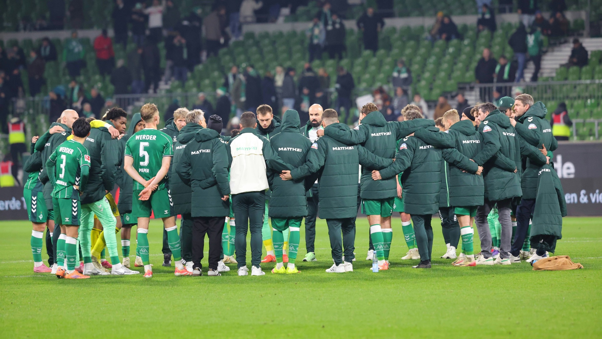 "Sauer" und ernüchtert: Werder wankt zur Weihnachtspause hin