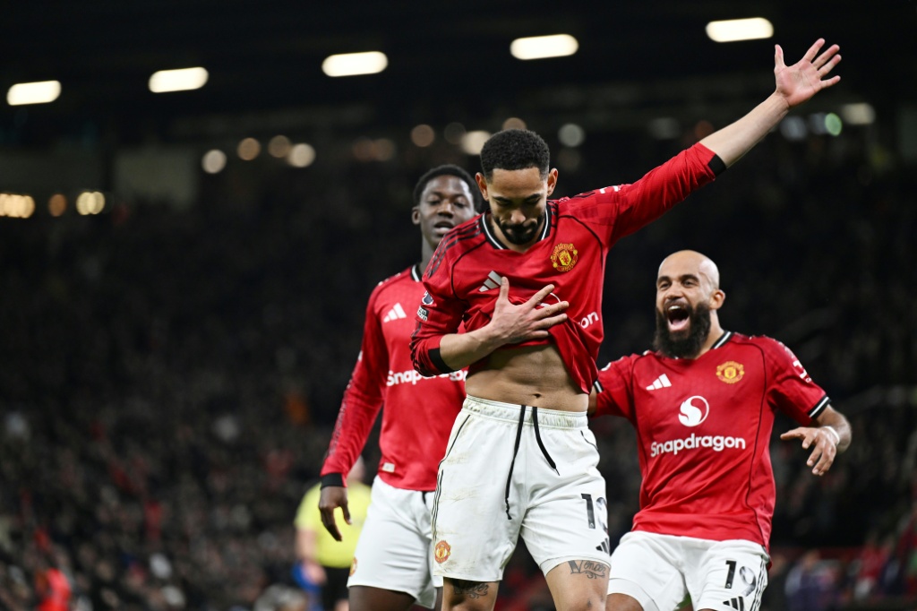 Manchester United spreca vantaggio tre volte in avvincente pareggio 4-4 con Bournemouth