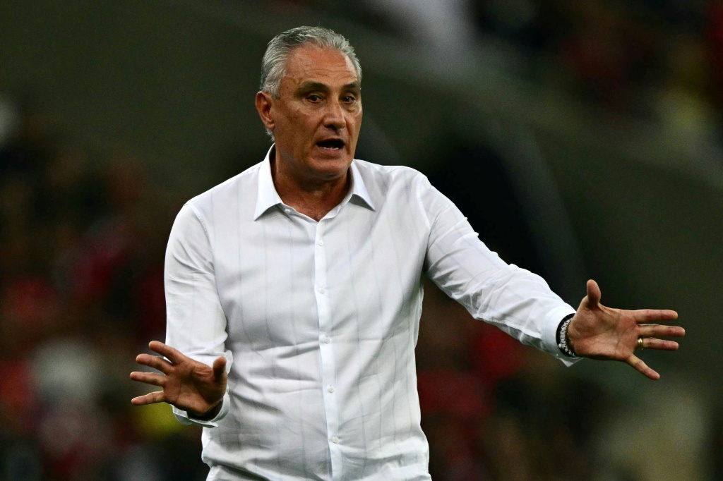 Cruzeiro confirma Tite como treinador para 2026