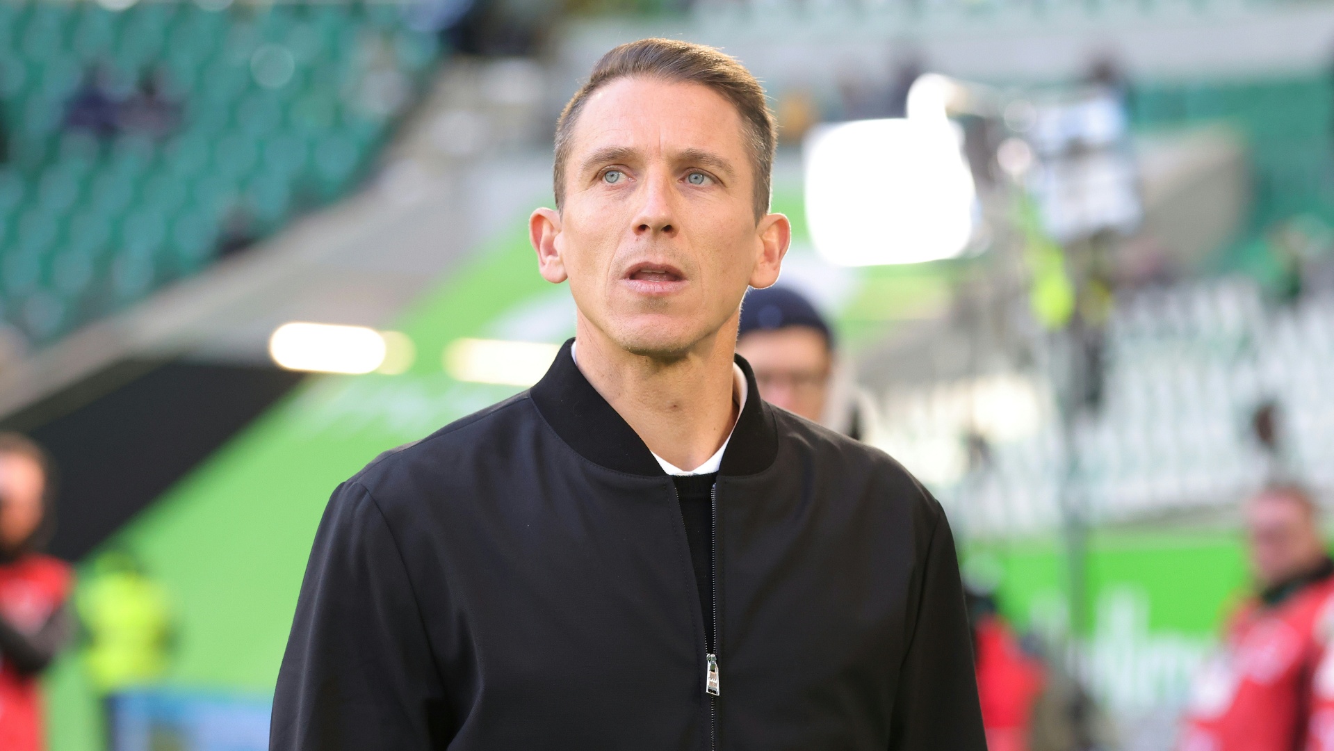 Trainer Bauer beim VfL Wolfsburg noch immer in der Schwebe
