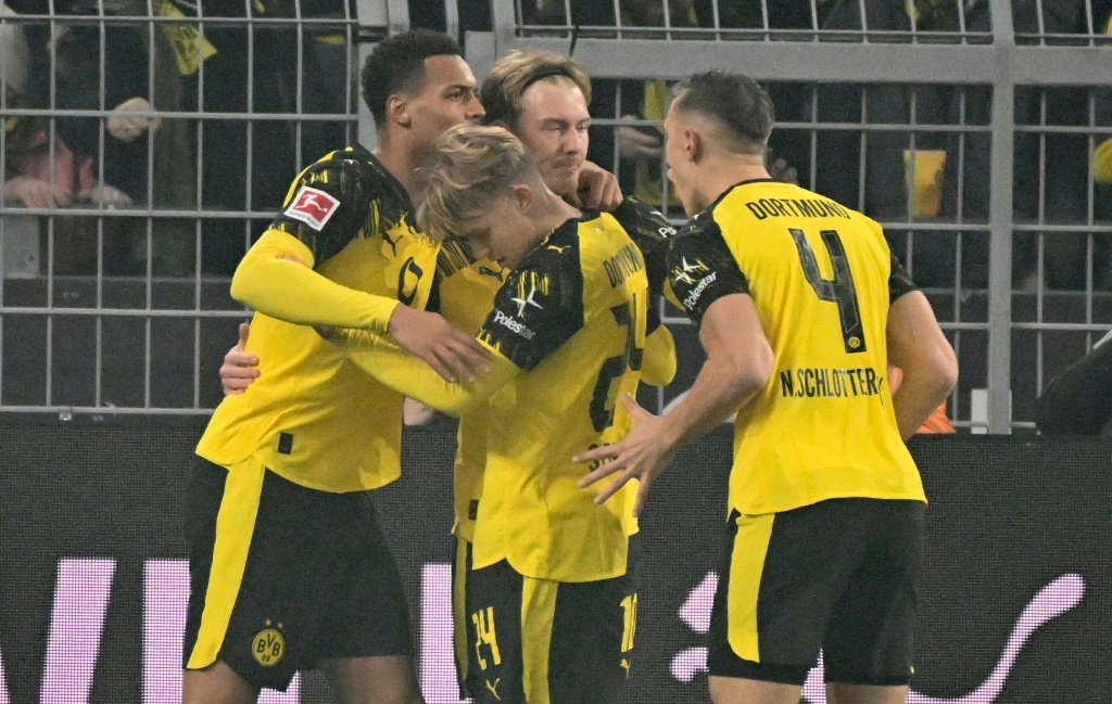 Borussia Dortmund derrota o Mönchengladbach no confronto das Borúsias e ascende ao segundo lugar na Bundesliga