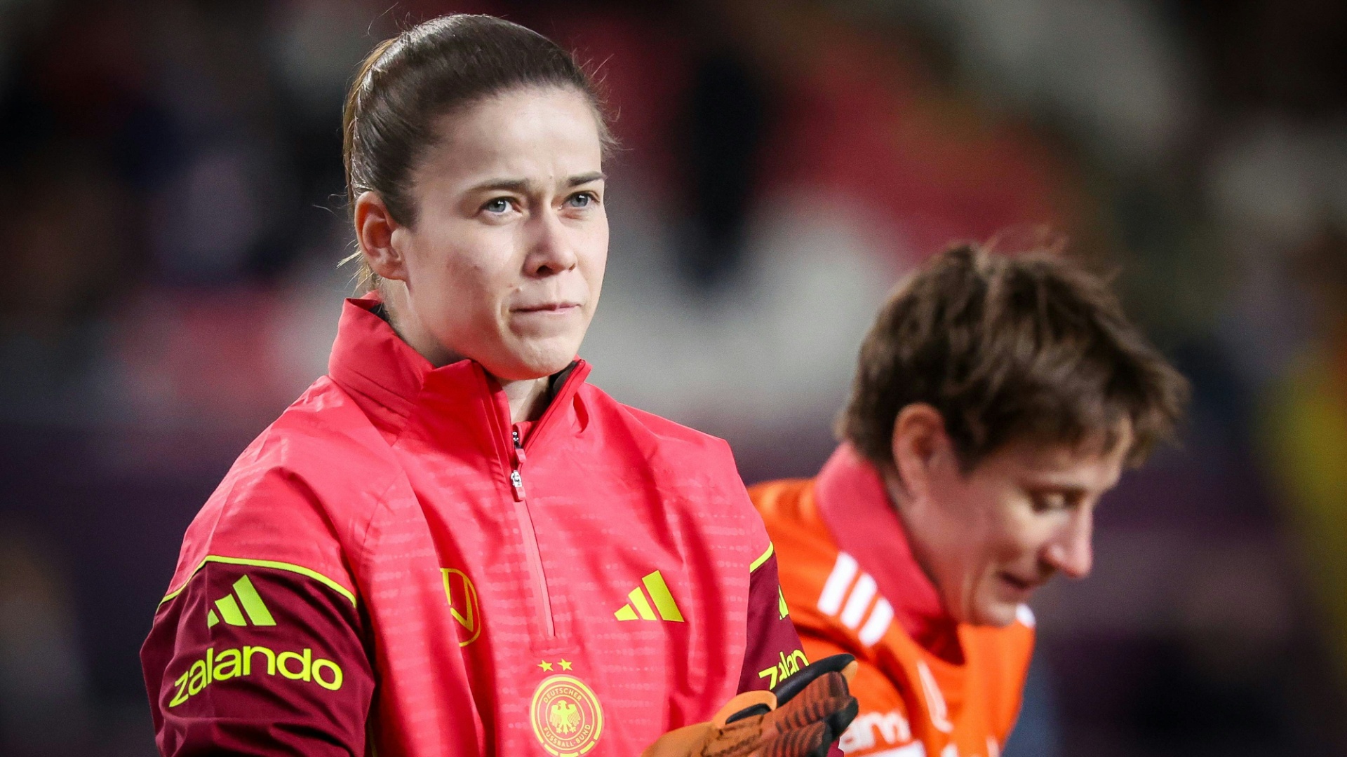 Wettstreit um das DFB-Tor: Stina Johannes wirkt gelassen