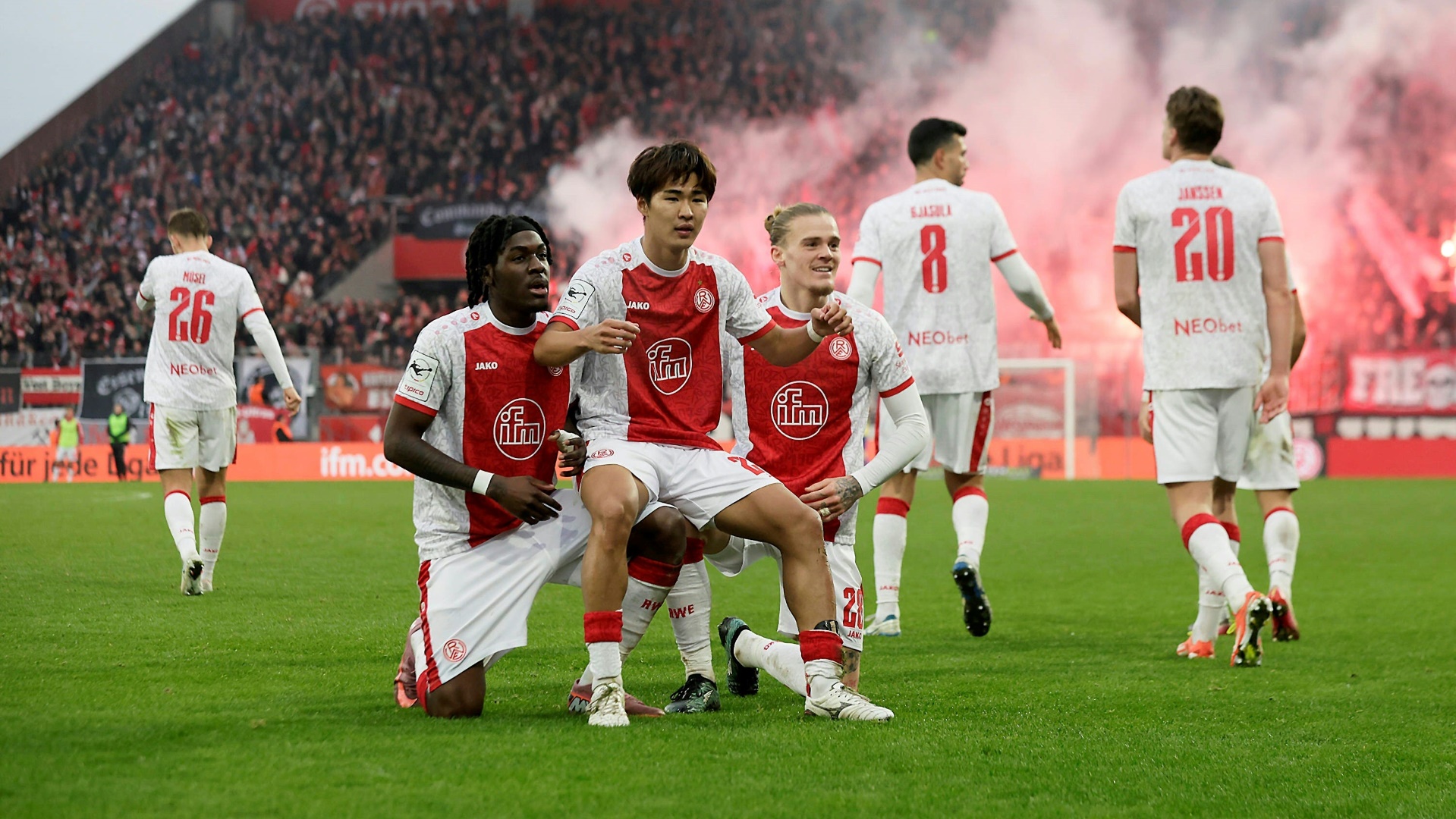 Dritte Liga: Rot-Weiss Essen steigt auf Aufstiegsrang