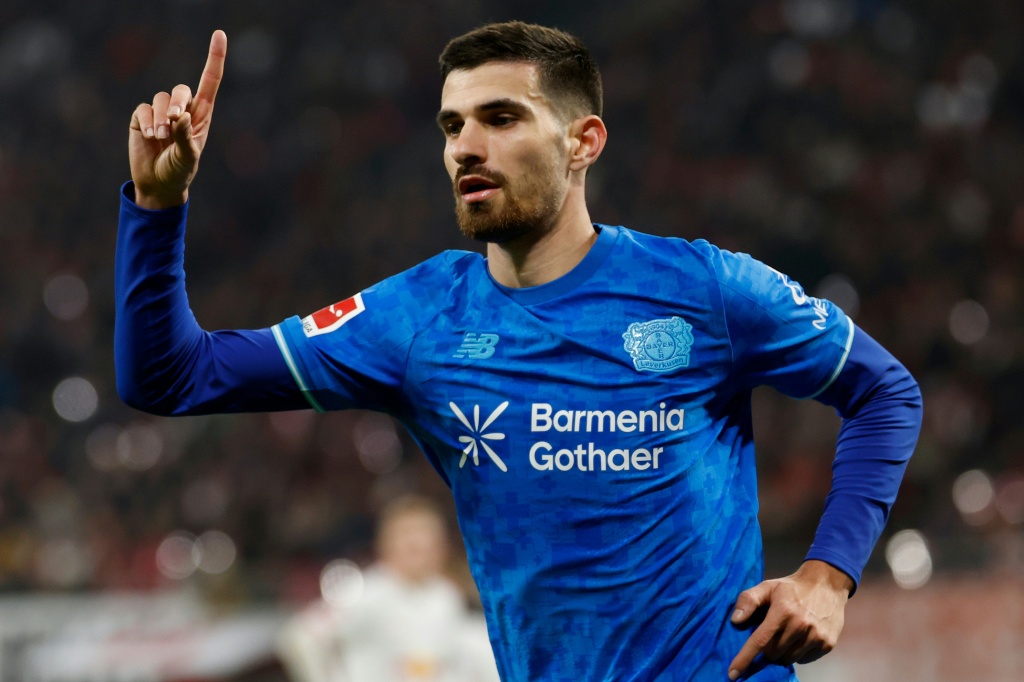 Leverkusen beat Leipzig to move third in Bundesliga