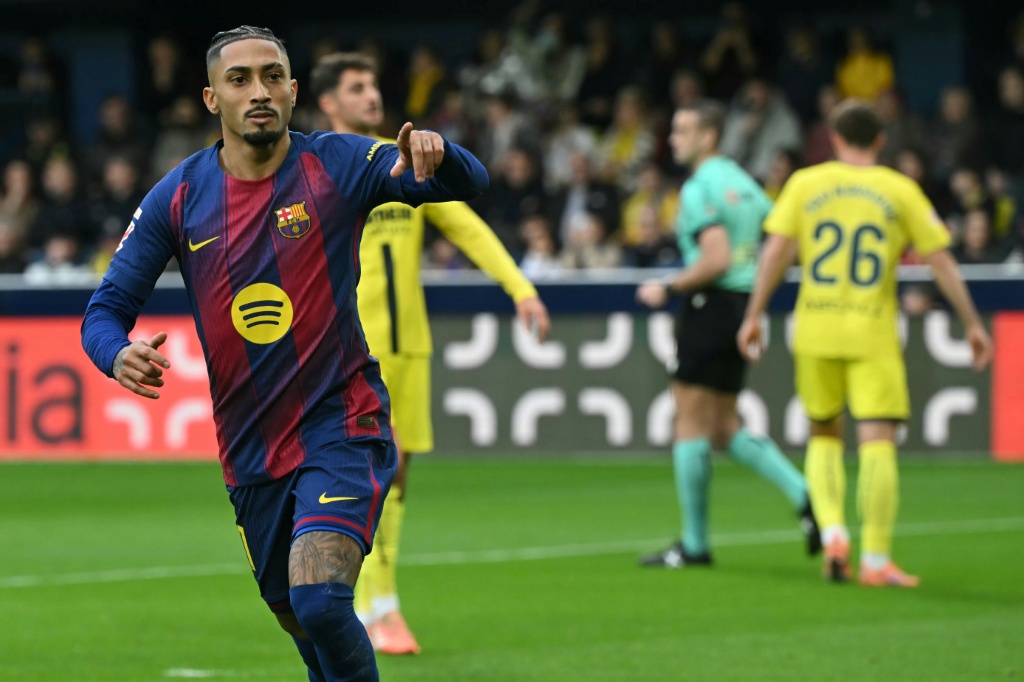 Barcelona's Raphinha, Yamal strike in Villarreal win