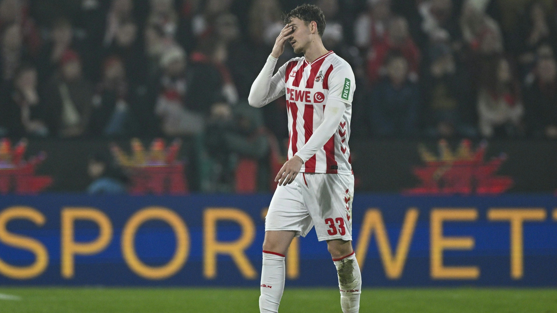 1. FC Köln: Van den Berg für zwei Partien gesperrt