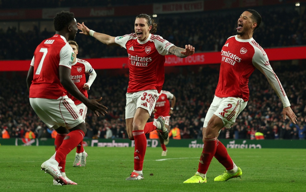 El Arsenal supera al Crystal Palace en penales por 8 a 7 y pasa a semis de la Copa de la Liga