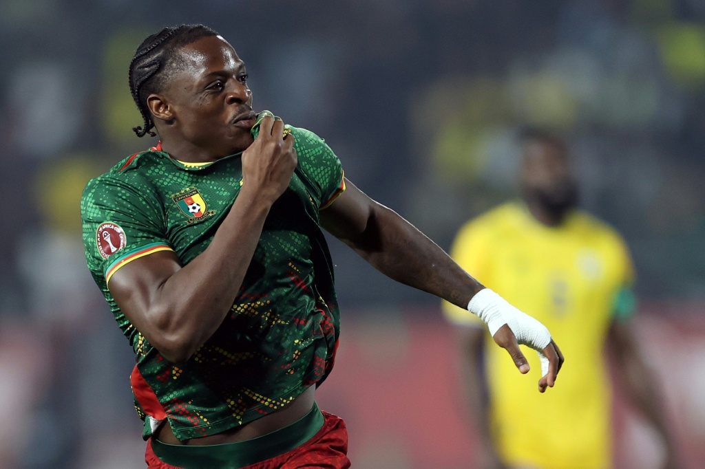 Etta Eyong de Kameroense held in gespannen AFCON overwinning op Gabon
