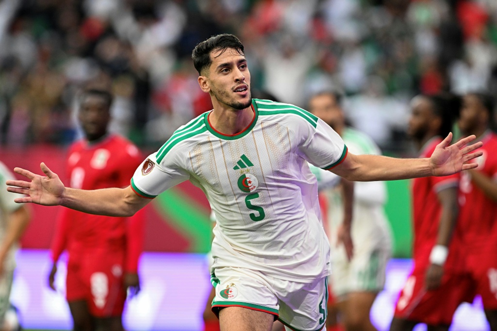 Argélia derrota Guiné Equatorial por 3-1 e assegura liderança no grupo da Taça Africana de Nações