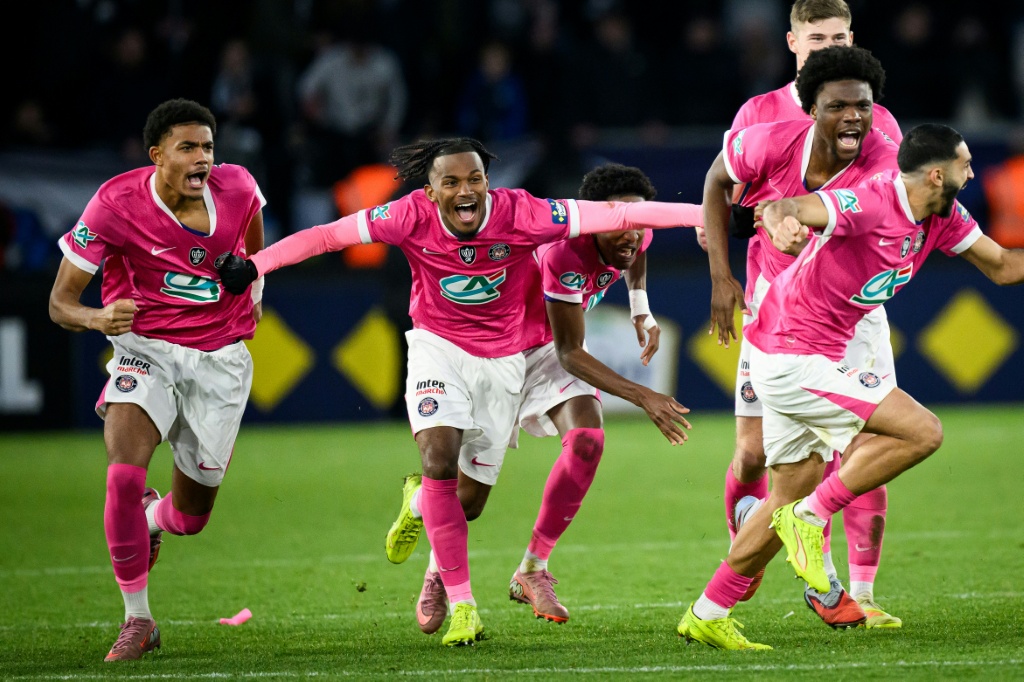 Coupe de France : Les équipes de Ligue 1 esquivent les embûches, Toulouse écarte Angers