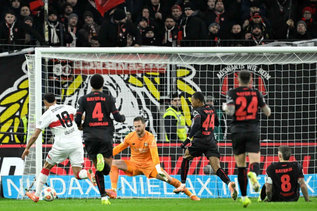 El Stuttgart frena al Leverkusen y sube posiciones en la Bundesliga