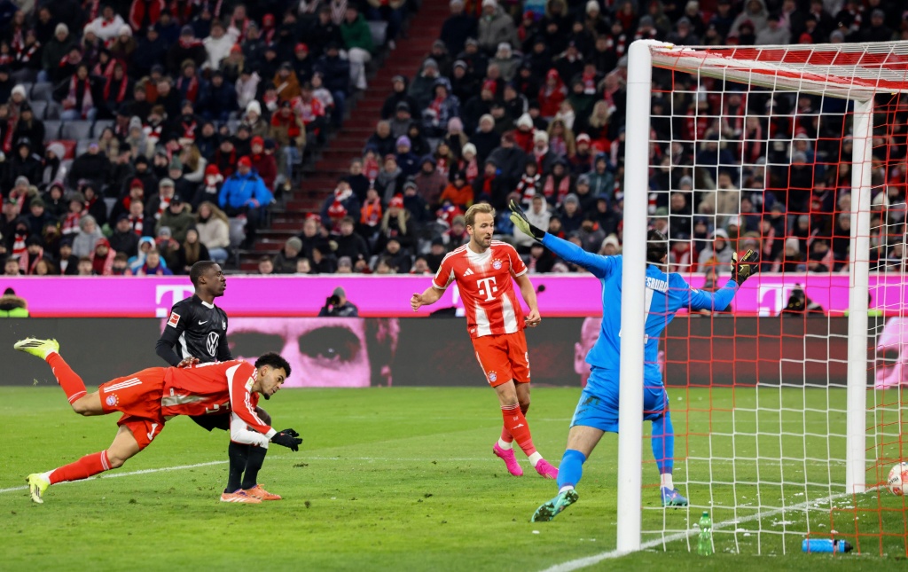 Bayern Múnich aplasta al Wolfsburgo y avanza con solidez hacia el campeonato
