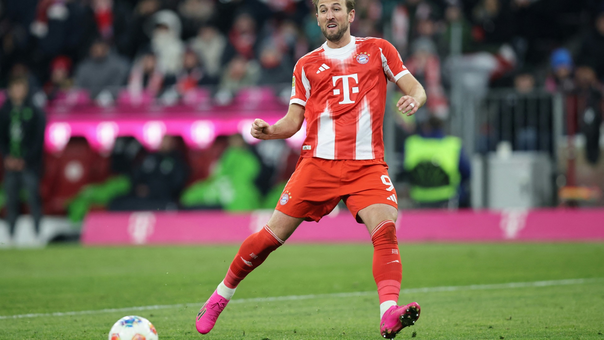 Kane gleicht uralten Bundesliga Rekord aus