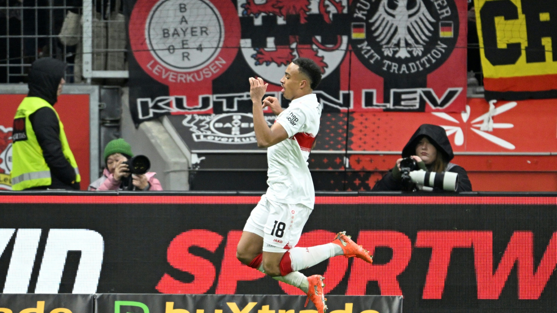 Hoeneß betrachtet Leweling als Vorbild für die Mannschaft