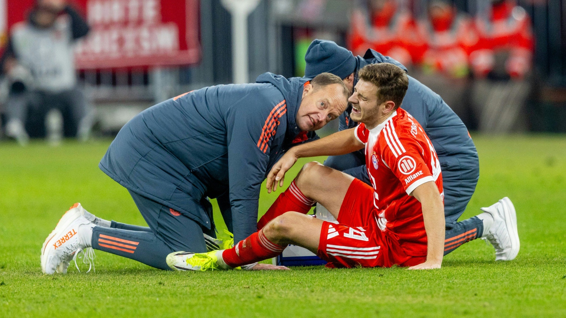 Bayern München: Josip Stanisic pausiert vorerst