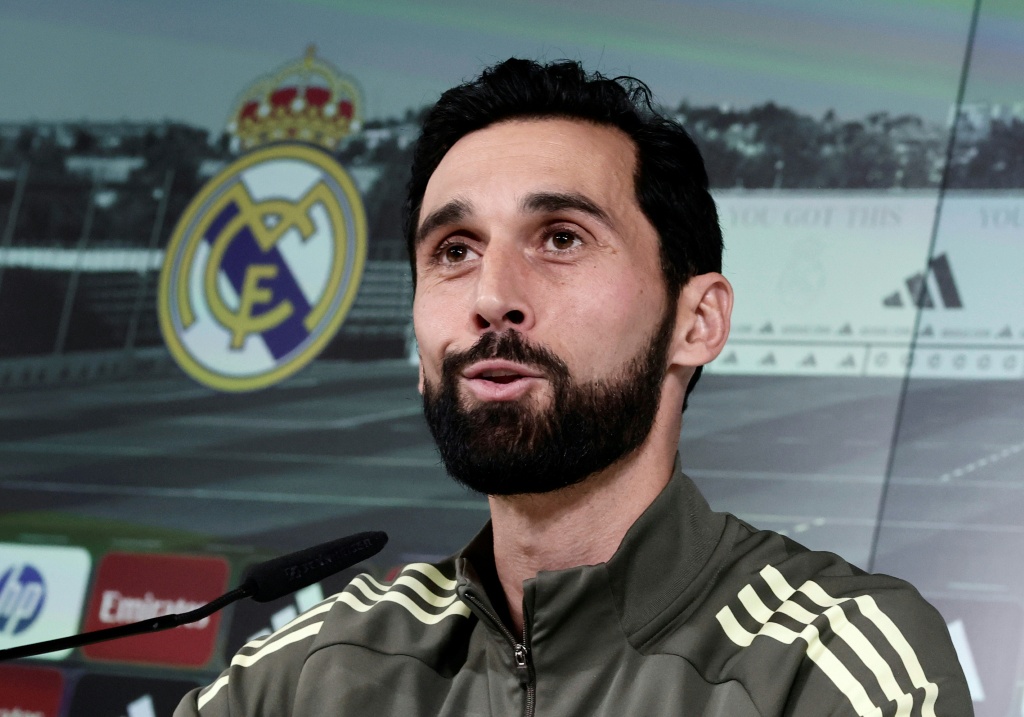 "Si intentara imitar a 'Mou' estaría condenado al fracaso", declara Arbeloa en su debut como entrenador del Real Madrid