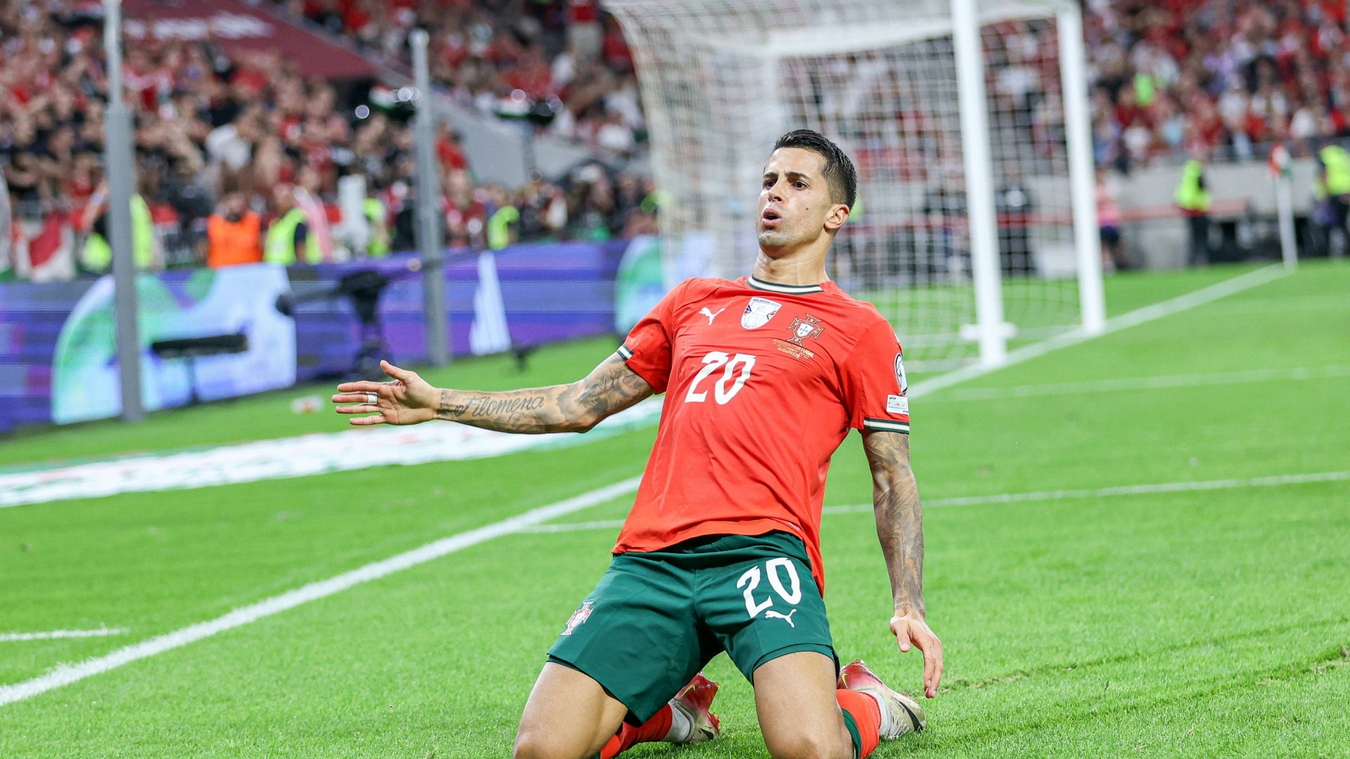 Leihe: Barca holt Cancelo zurück