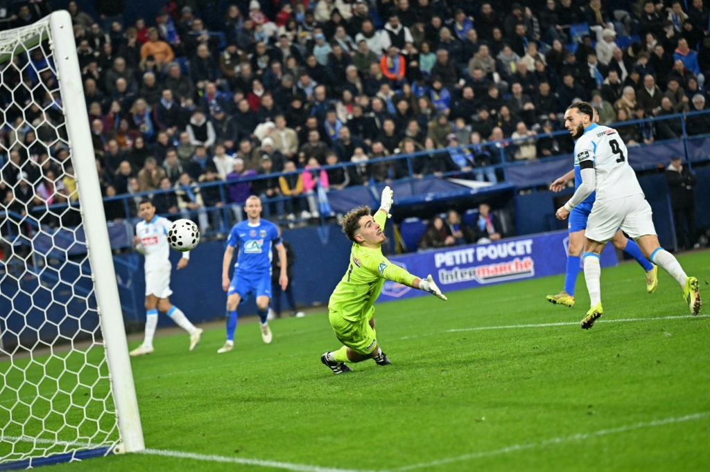Olympique de Marselha goleia equipa da 6.ª divisão por 9-0 e segue em frente na Taça de França