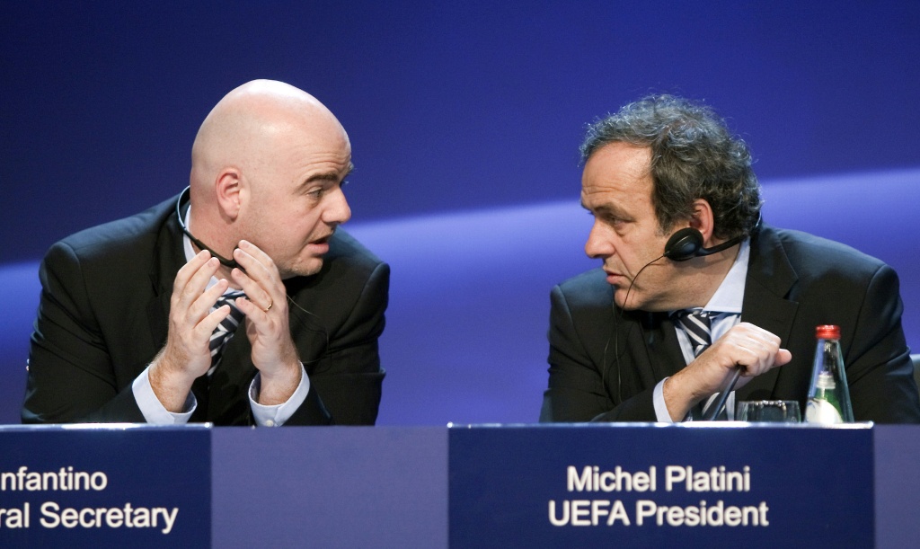 "Infantino se ha convertido en un autócrata", afirma Platini, exlíder del fútbol en Europa