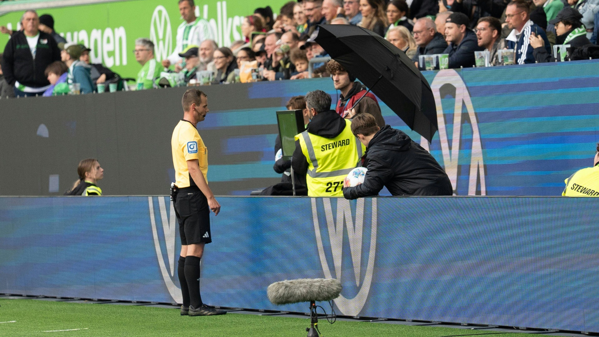 Umfrage über VAR: Trainer und Kapitäne äußern Unzufriedenheit