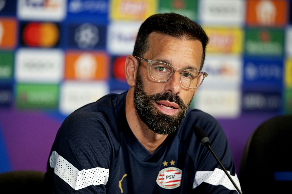 Van Nistelrooy Dünya Kupası Öncesi Hollanda Teknik Kadrosuna Dönecek