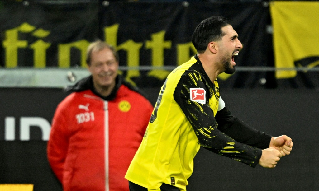 Borussia Dortmund derrota o último St Pauli por 3-2 com golo de grande penalidade no tempo de compensação