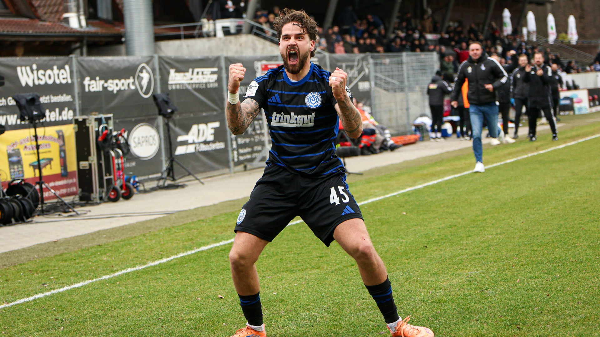 3. Liga: MSV Duisburg erobert direkten Aufstiegsrang