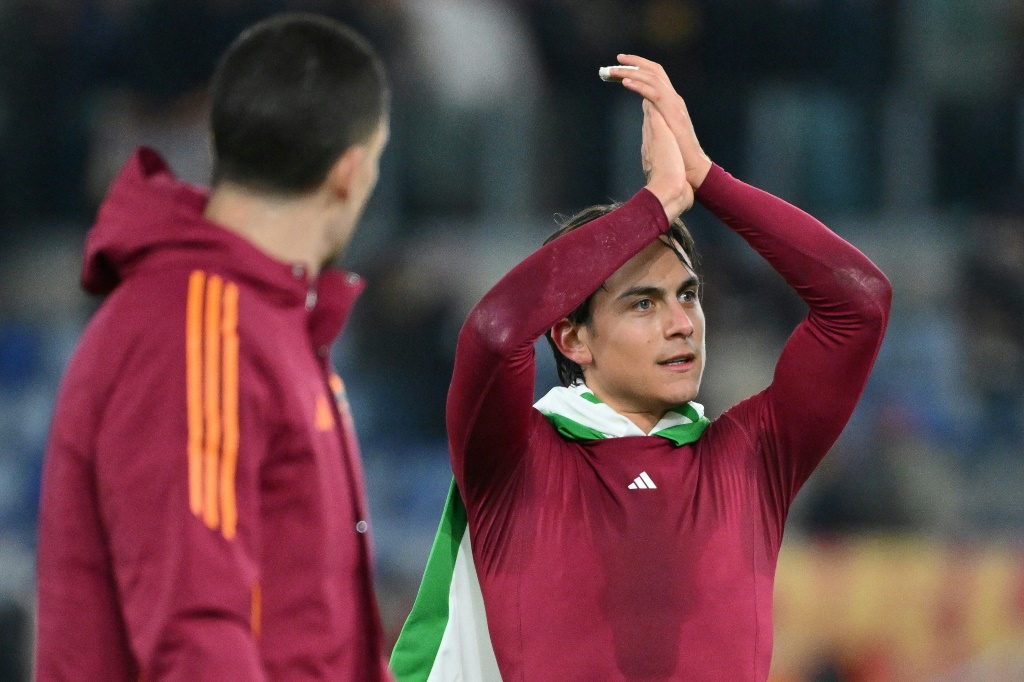 Dybala Aids Roma in Champions League Push as Fiorentina Pays Tribute to Commisso