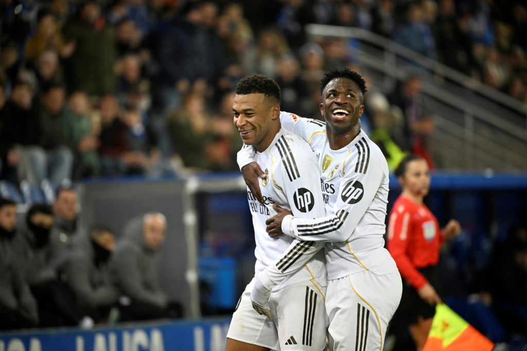 Mbappé krytykuje kibiców Realu Madryt za gwizdy skierowane na Viníciusa