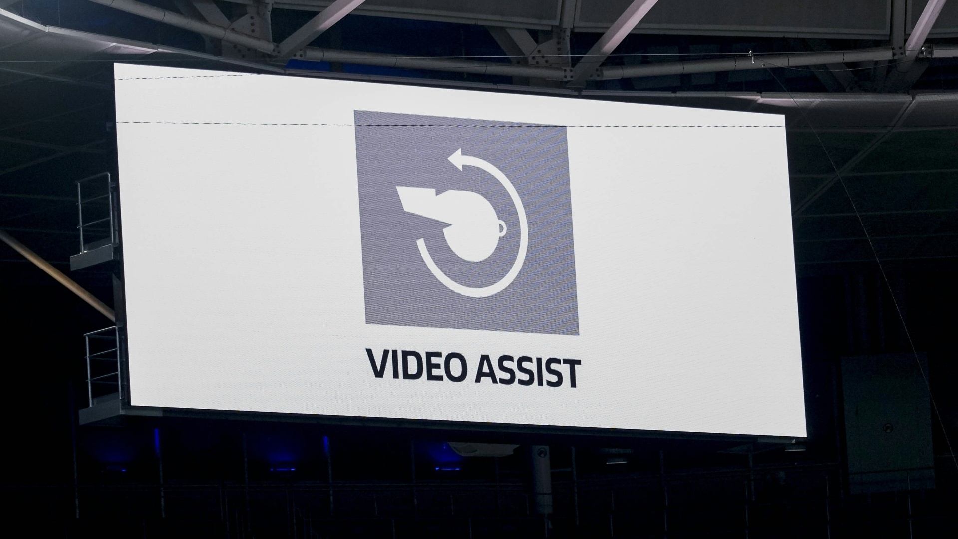 Herausforderung mit Trainer-Challenge: Dritte Liga diskutiert VAR-Integration