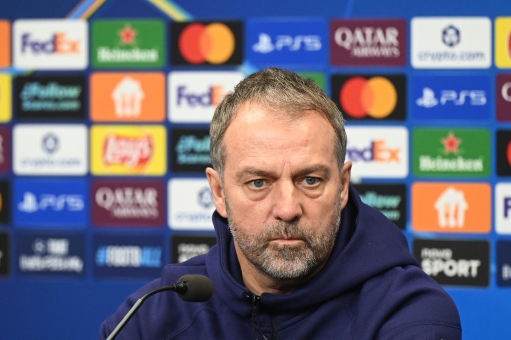 Тер Штеген уйдет в аренду в Жирону тренер Барселоны Флик