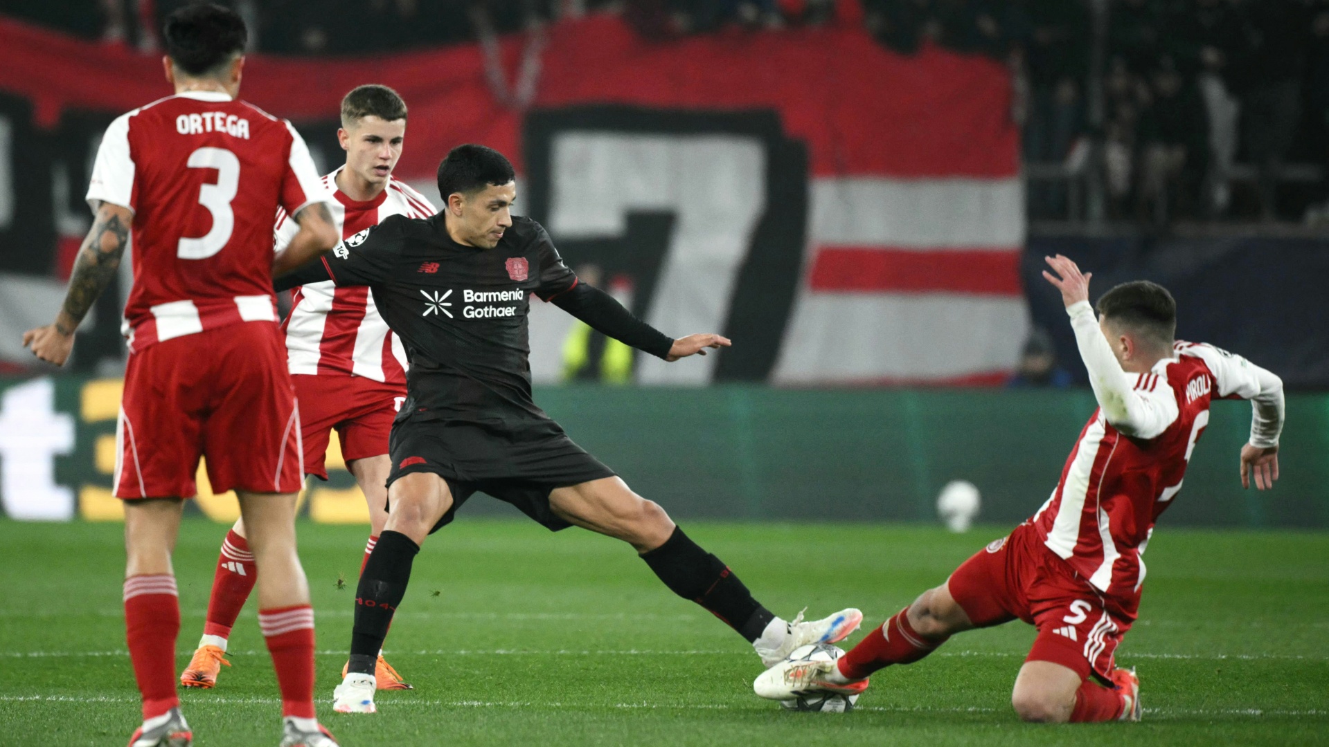 Früher Rückschlag Bayer bangt um Fortschritt