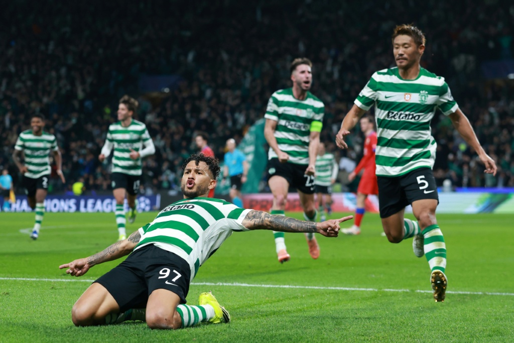 El Sporting de Lisboa se impone 2-1 al PSG campeón con dos tantos de Luis Suárez
