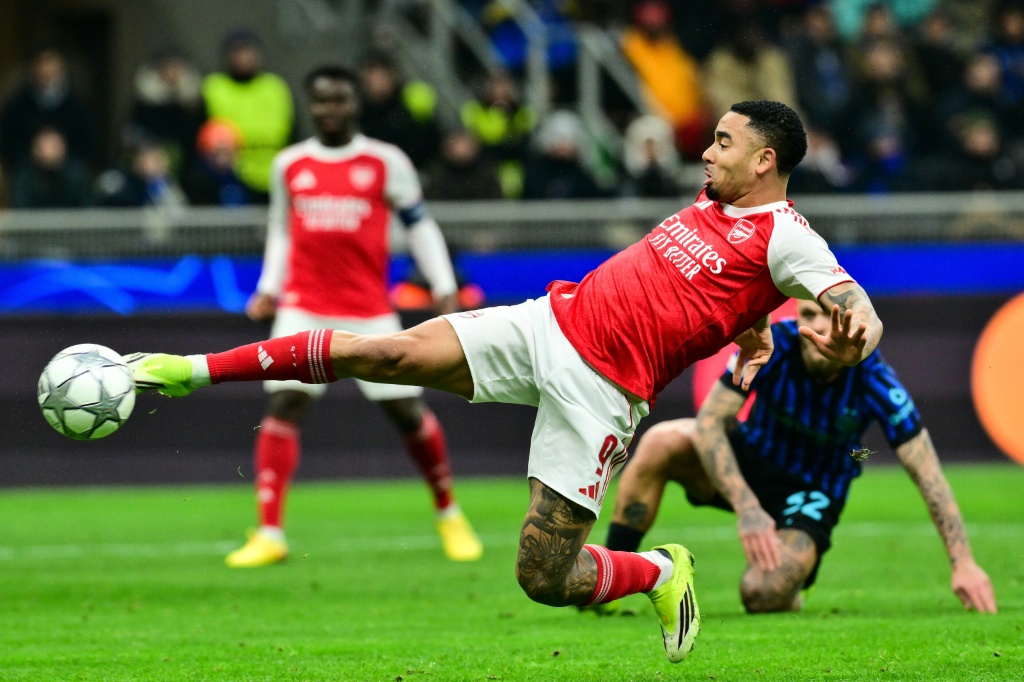Arsenal vence Inter por 3 a 1 com dois golos de Gabriel Jesus e avança para octavos da Champions
