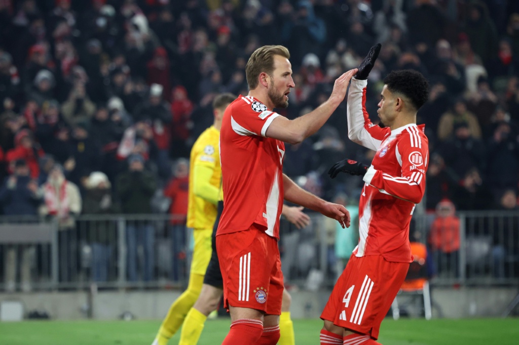 Bayern asegura plaza en octavos mientras Barcelona acecha el top ocho