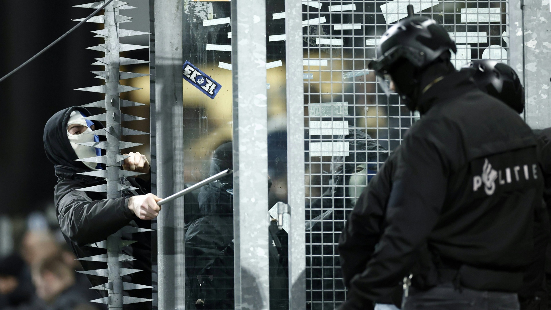 Europa League: Polizei evakuiert Gästebereich für Genk