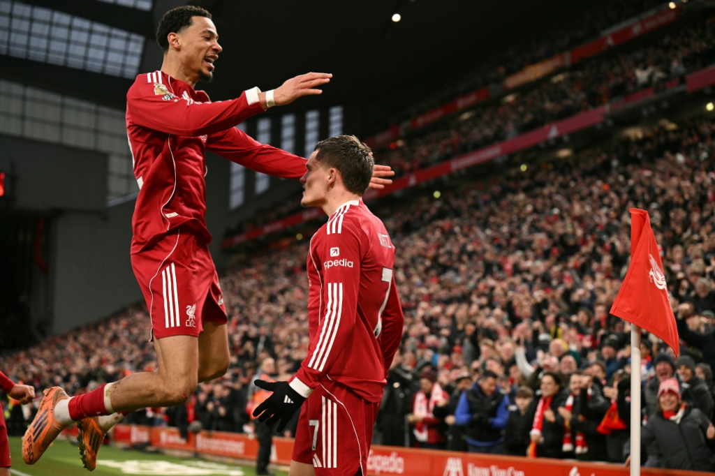 Liverpool confia na parceria Ekitiké Wirtz para inverter o curso da época