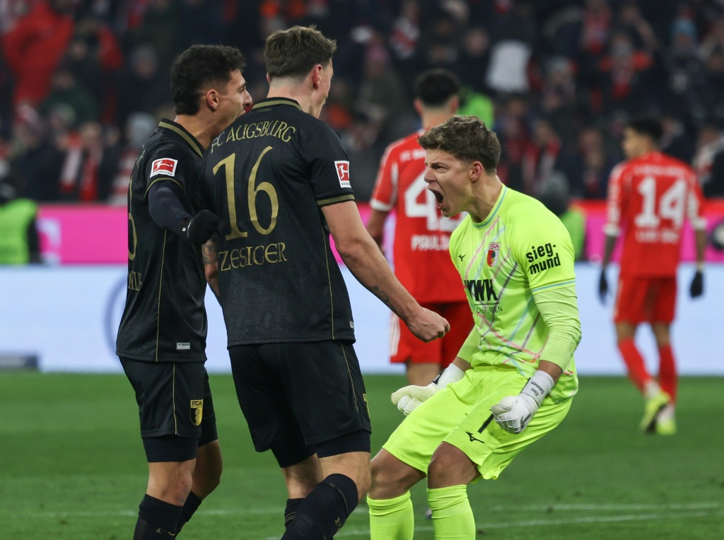 Augsburg infligge alla Bayern Monaco la prima sconfitta in Bundesliga da marzo