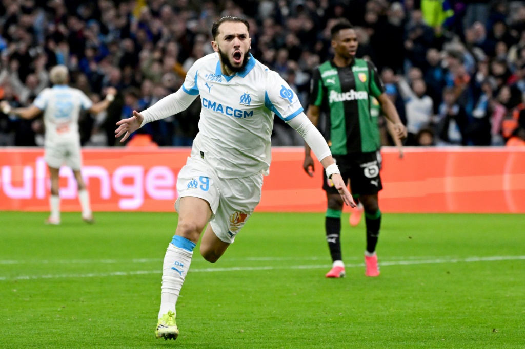 Ligue 1 : Lens cède la tête à Marseille au bénéfice du PSG, Rennes battu par Lorient